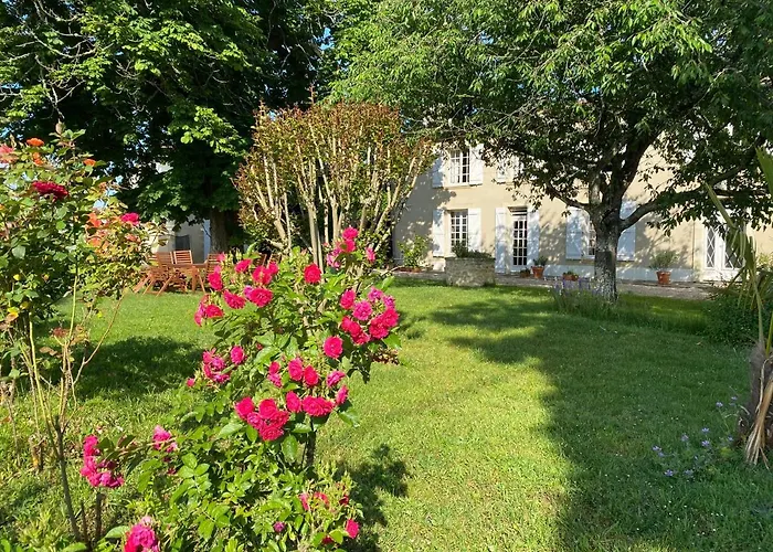 Le Jardin Dans Les Vignes